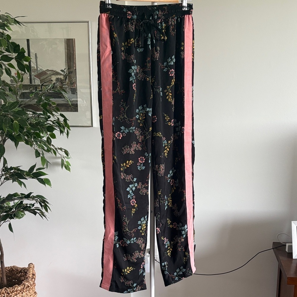 Who What Wear Black Floral Track Pants with Pink Stripes